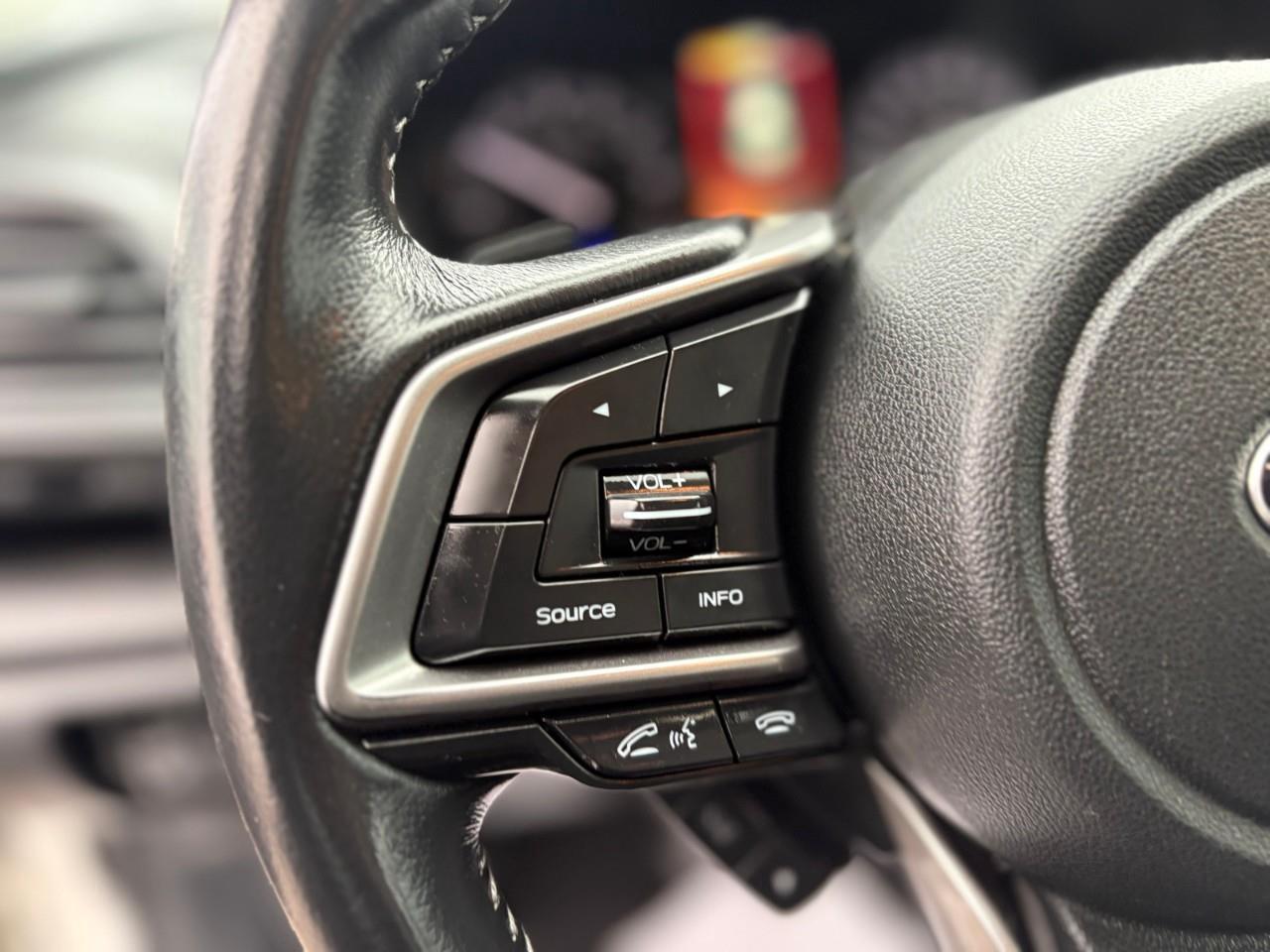 2017 Subaru Impreza Touring (CVT) 4dr Hatchback Photo