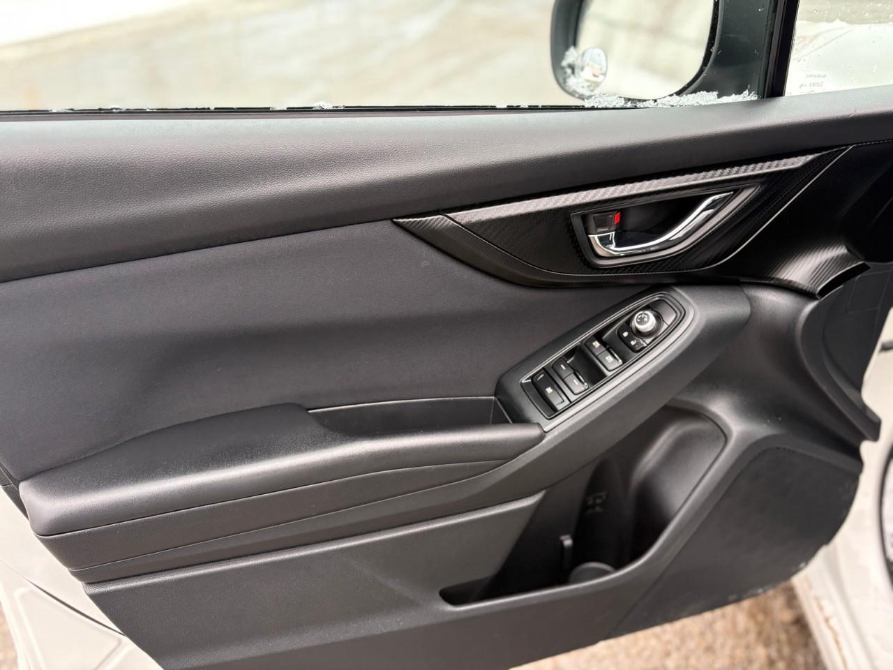 2017 Subaru Impreza Touring (CVT) 4dr Hatchback Photo