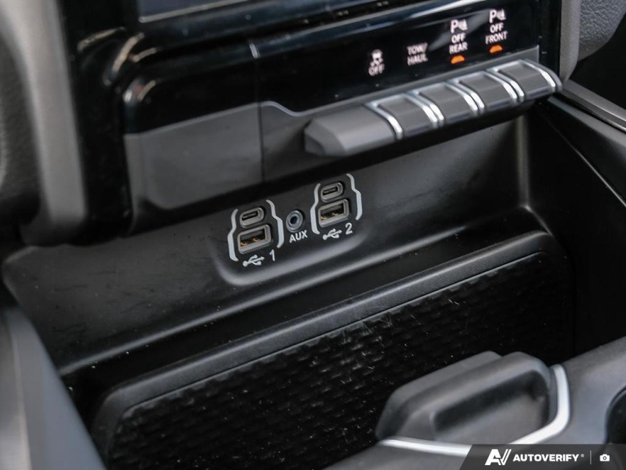 2022 RAM 1500 SPORT 4X4 CREW CAB 5'7" BOX Photo