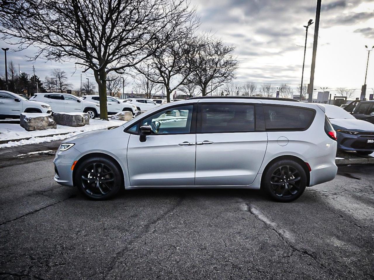 2024 Chrysler Pacifica  Photo