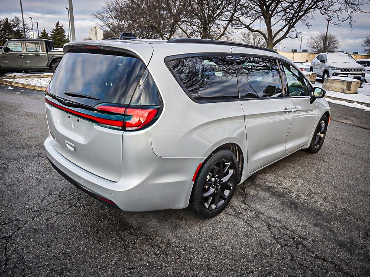 2024 Chrysler Pacifica  Photo