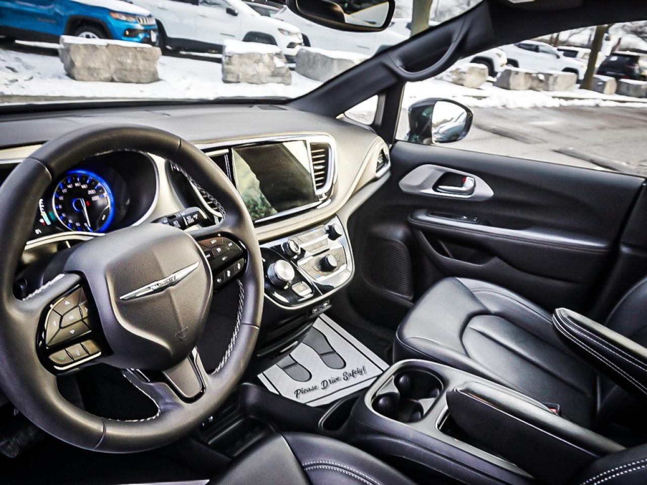 2024 Chrysler Pacifica  Photo