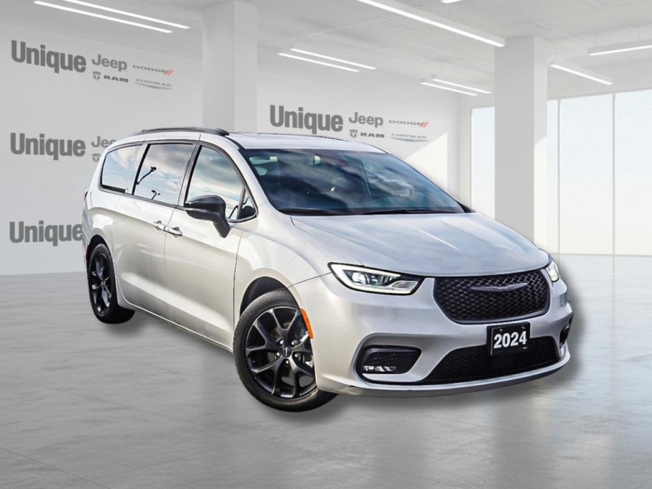 2024 Chrysler Pacifica  Photo