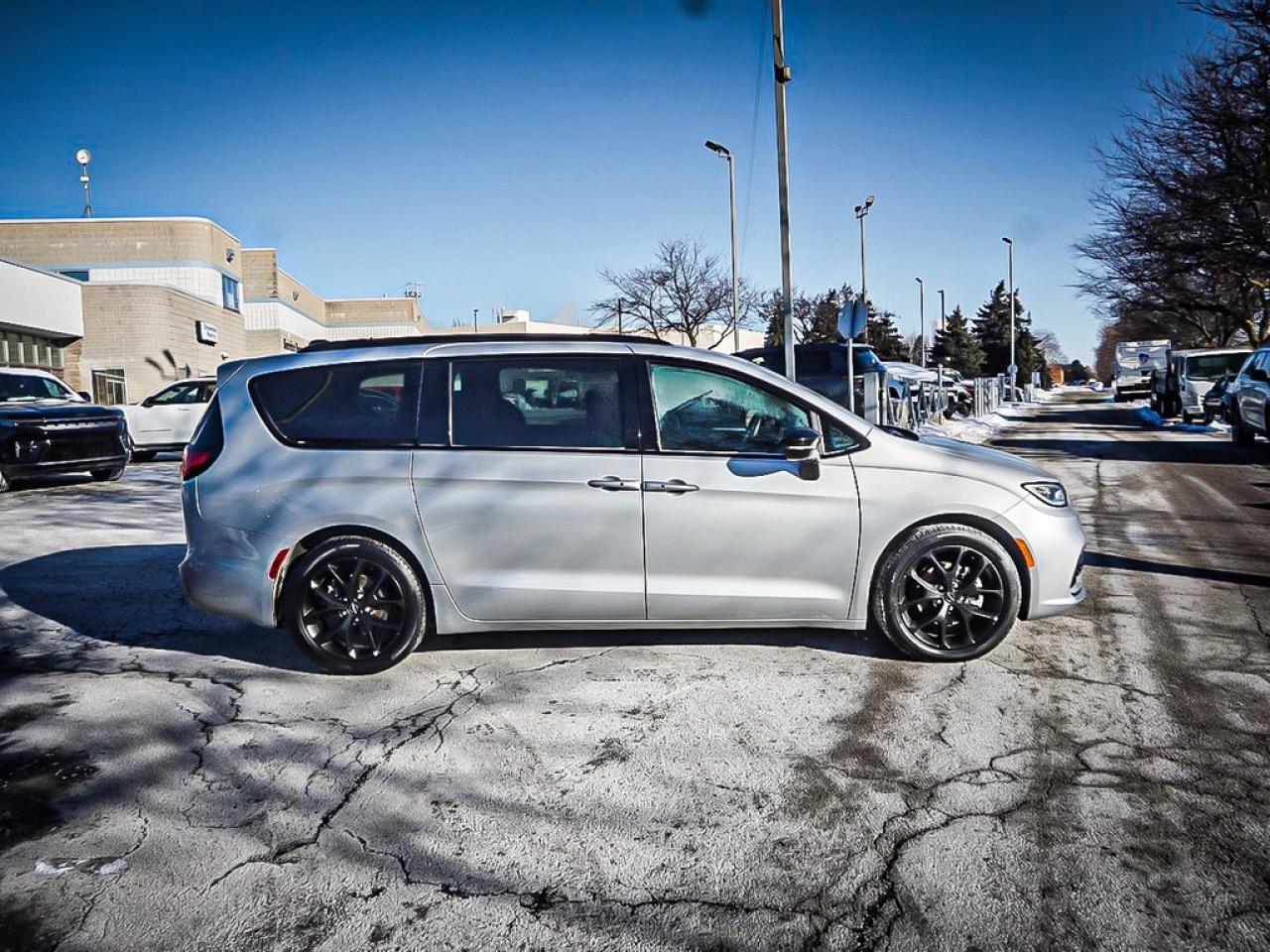 2024 Chrysler Pacifica  Photo