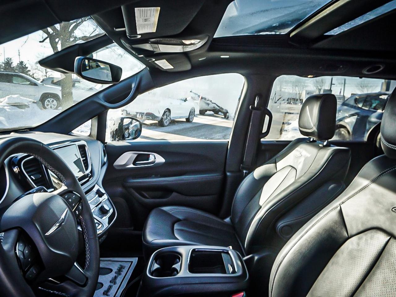 2024 Chrysler Pacifica  Photo