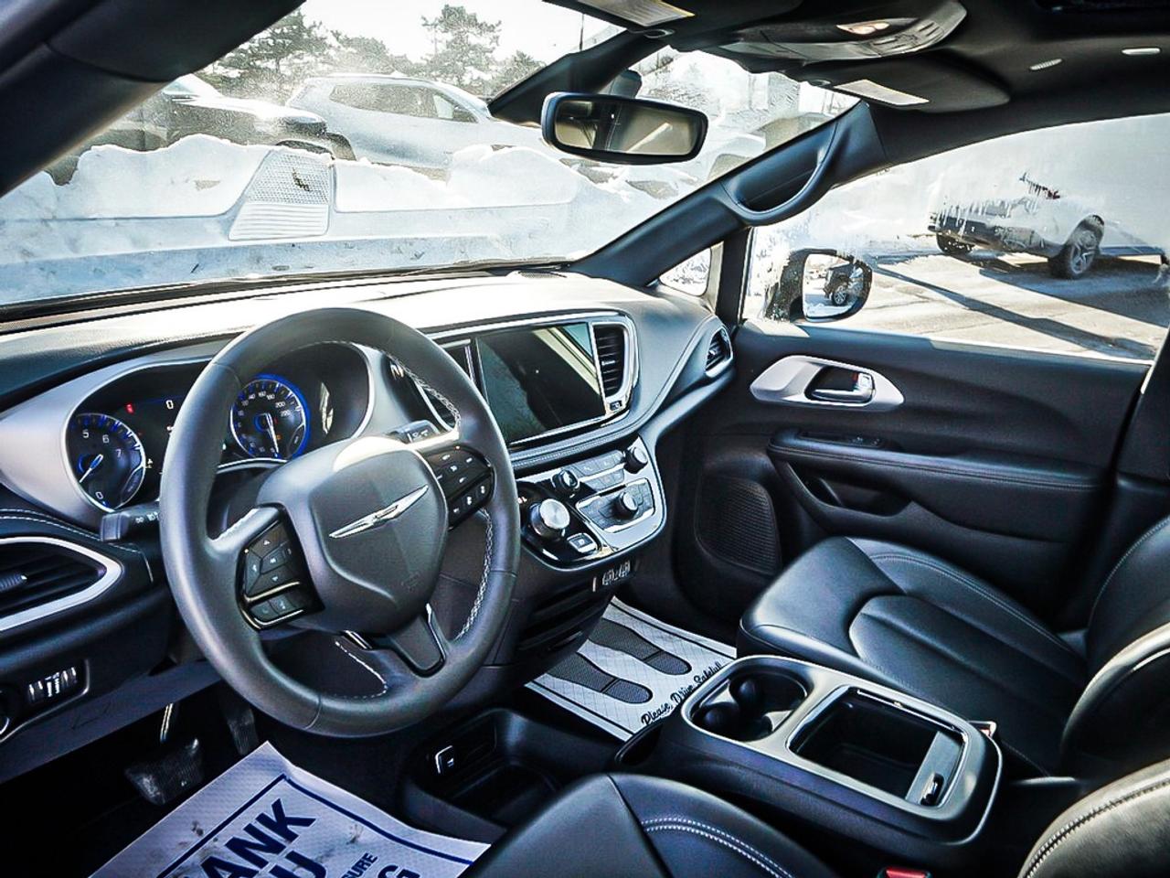 2024 Chrysler Pacifica  Photo