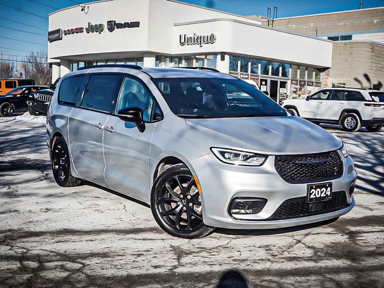 2024 Chrysler Pacifica  Photo