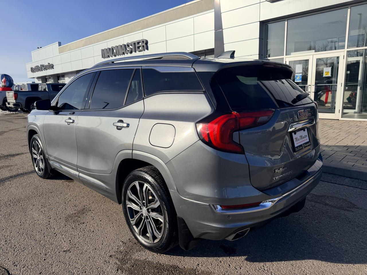 2020 GMC Terrain AWD Denali Photo4