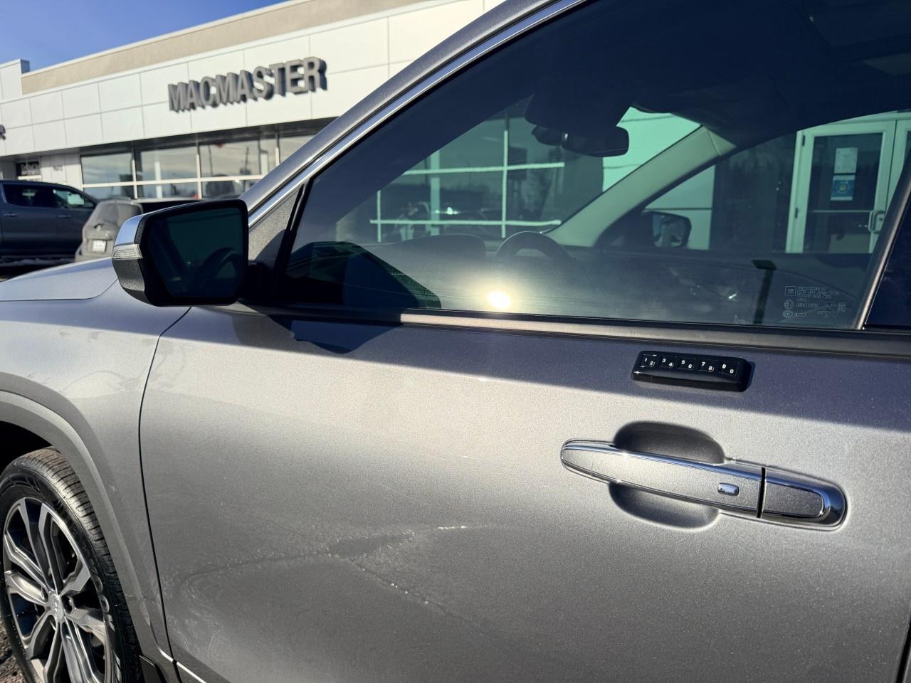 2020 GMC Terrain AWD Denali Photo2