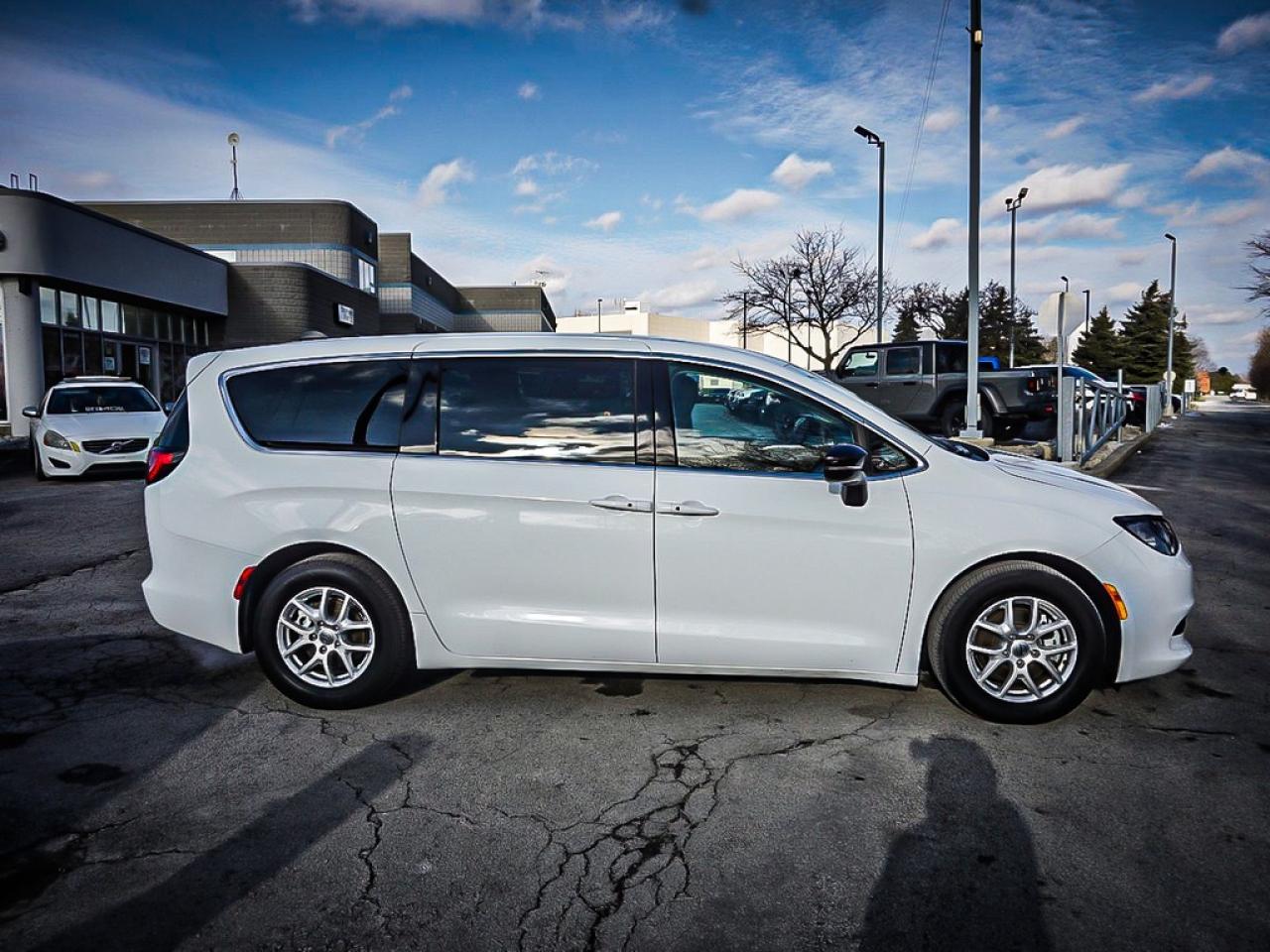 2024 Chrysler Grand Caravan  Photo