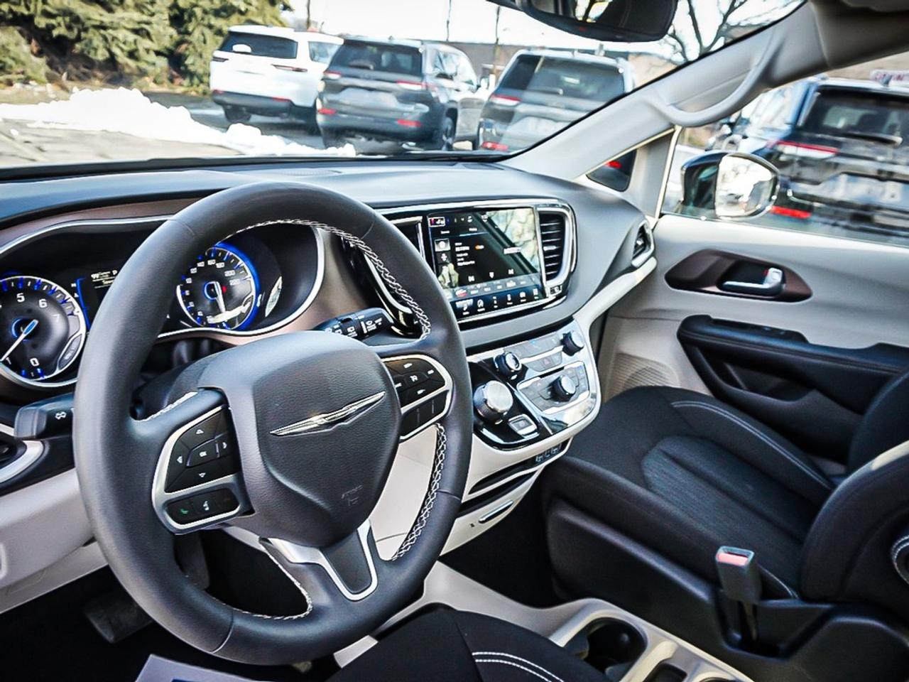 2024 Chrysler Grand Caravan  Photo