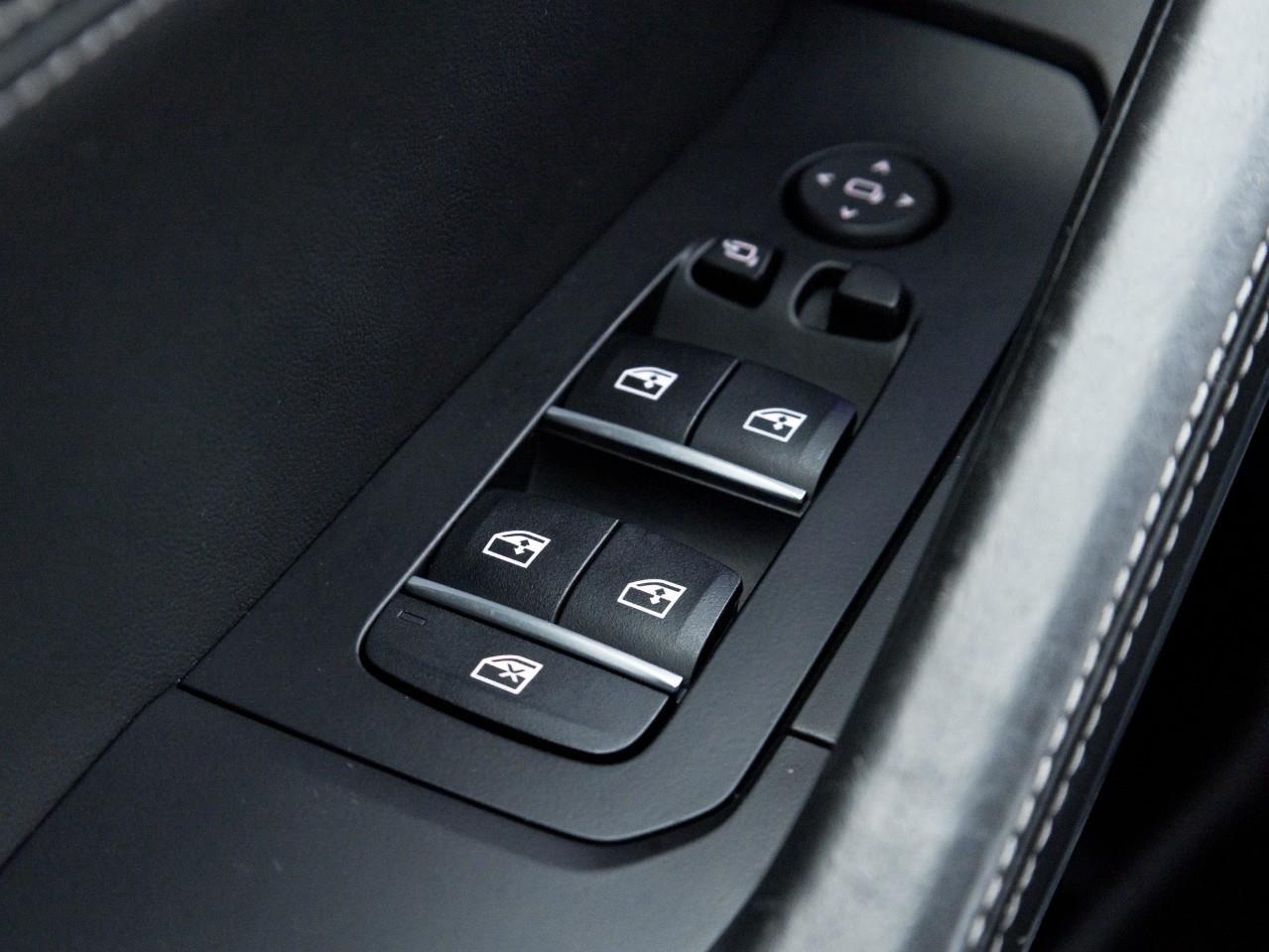 2022 BMW X6 xDrive40i 4dr All-Wheel Drive Sports Activity Coupe Photo