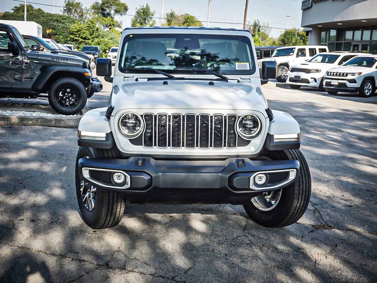 2025 Jeep Wrangler  Photo2