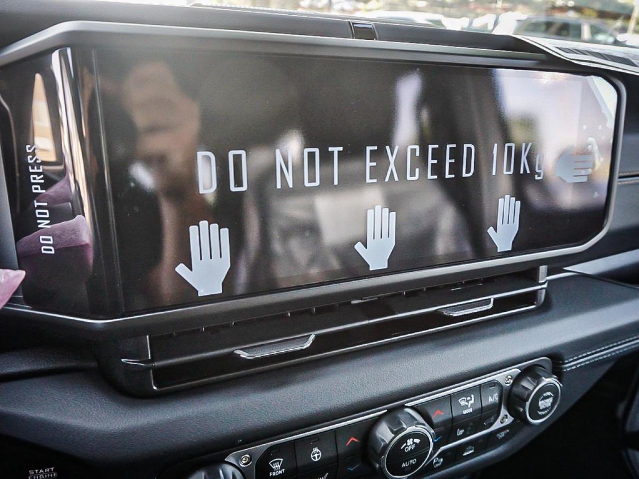 2025 Jeep Wrangler  Photo