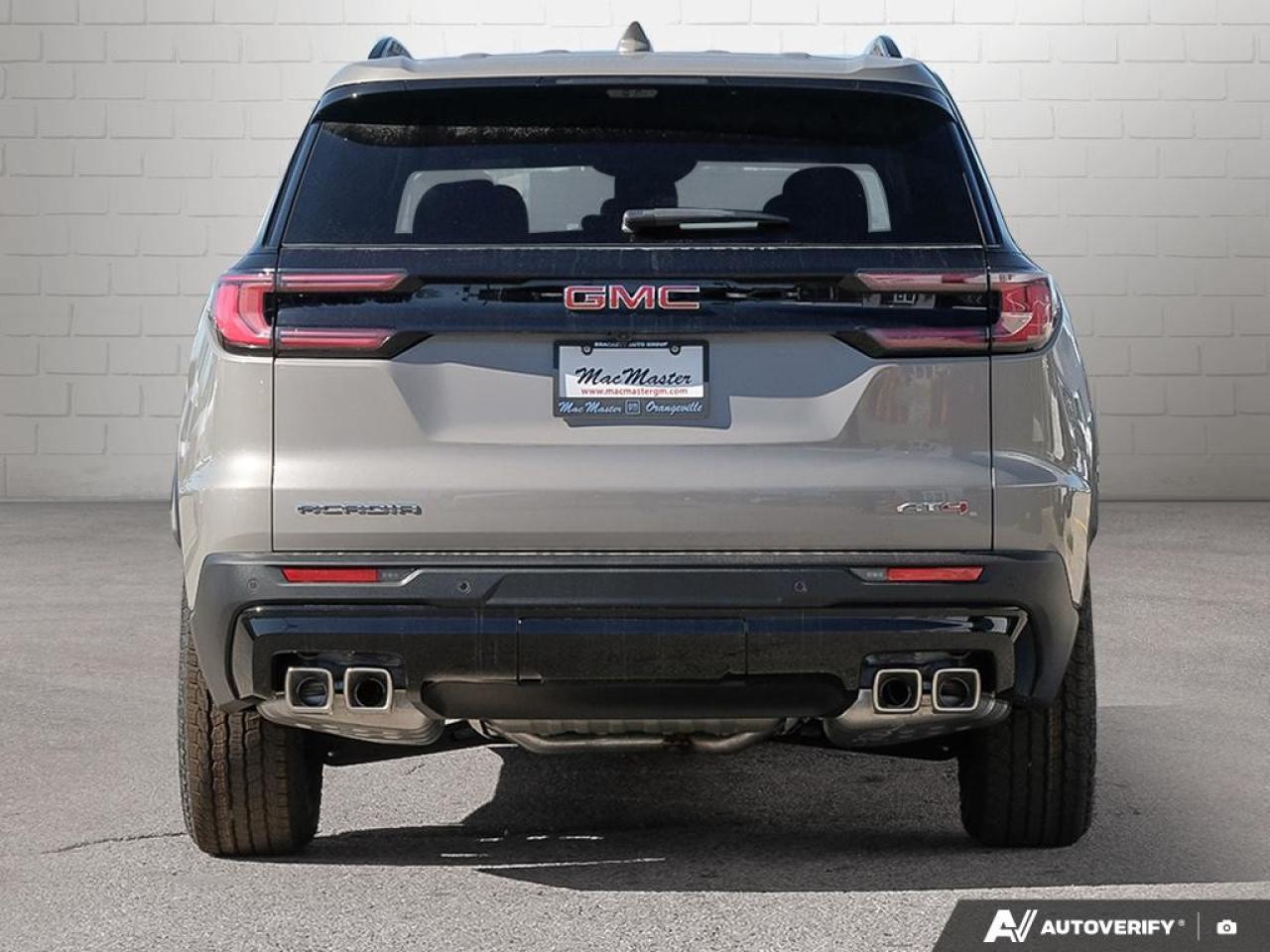 2026 GMC Acadia AWD AT4 Photo3