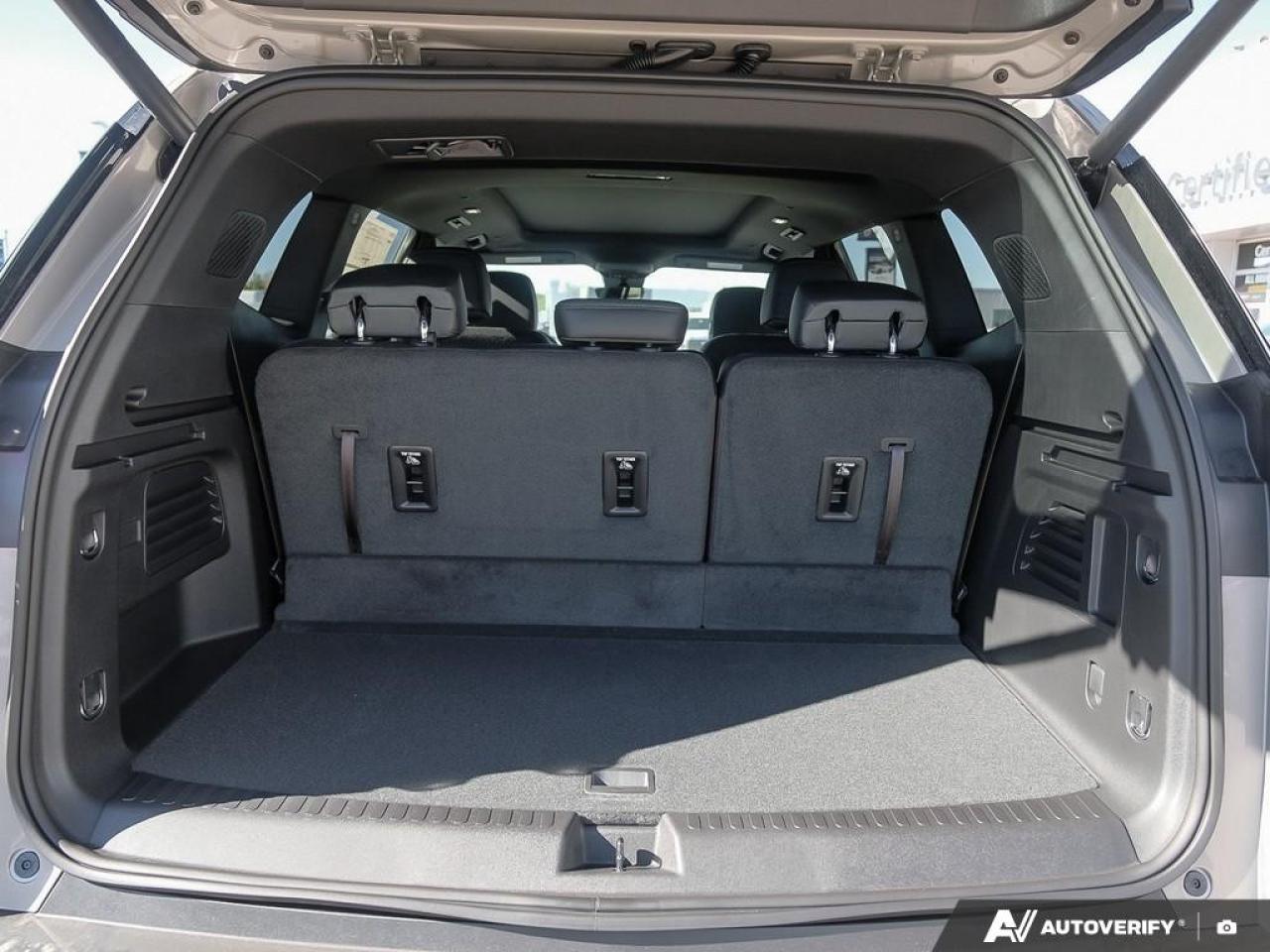 2026 GMC Acadia AWD AT4 Photo