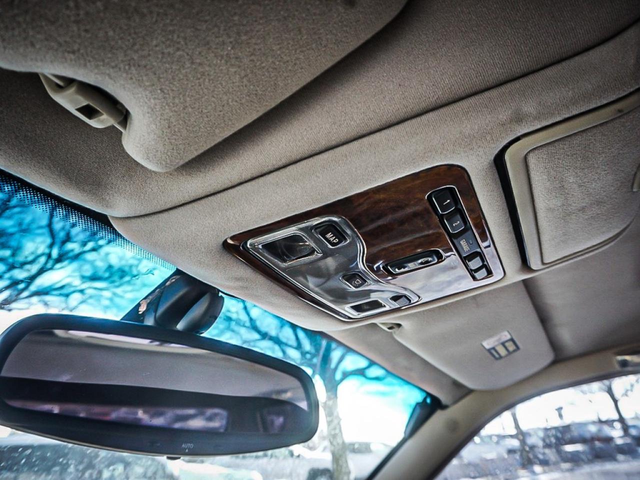 2000 Jaguar XJ  Photo