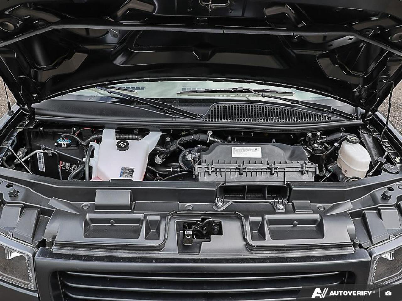 2025 GMC Savana Cargo Van 3500 Regular Wheelbase Rear-Wheel Drive Photo