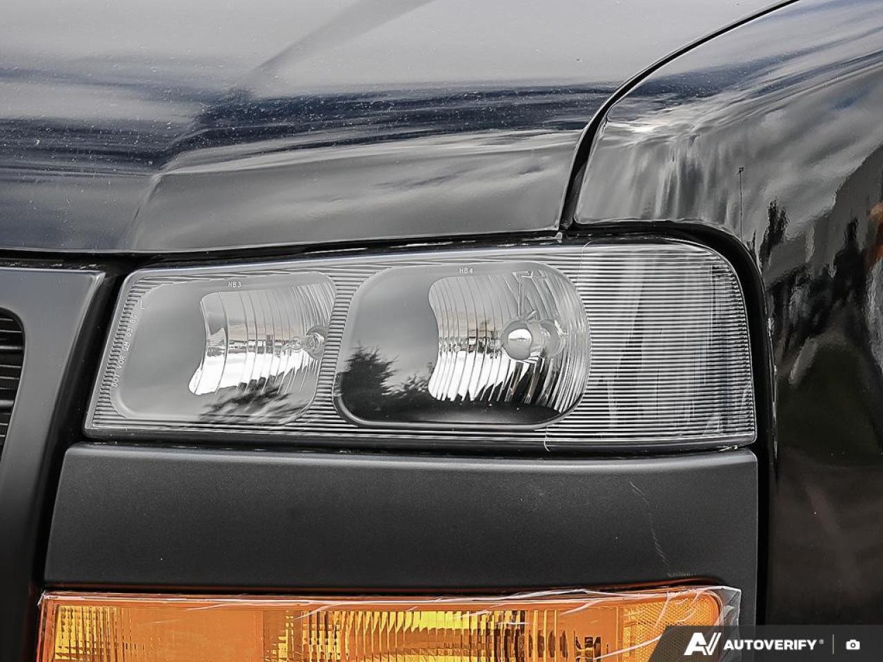 2025 GMC Savana Cargo Van 3500 Regular Wheelbase Rear-Wheel Drive Photo