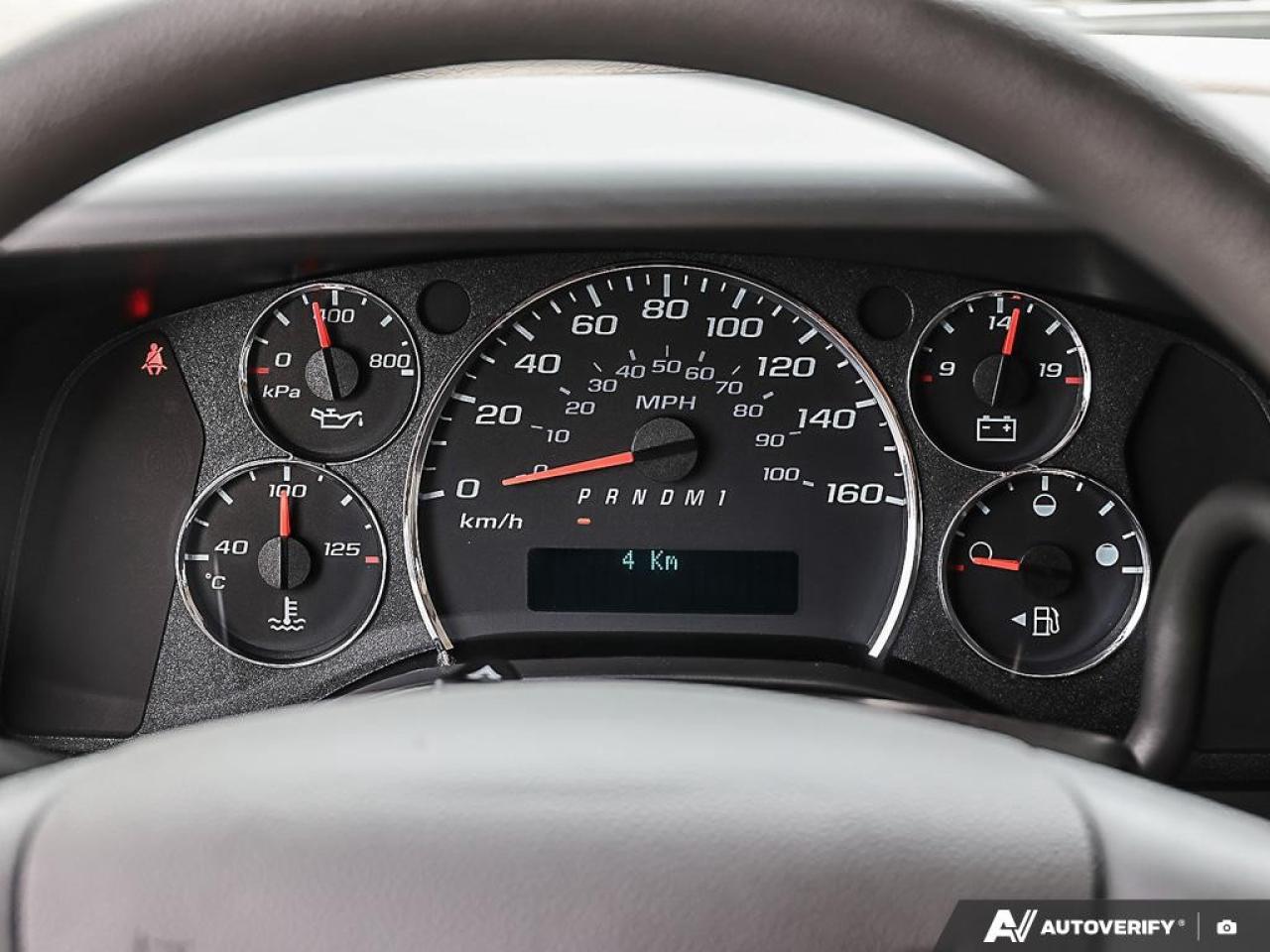 2025 GMC Savana Cargo Van 3500 Regular Wheelbase Rear-Wheel Drive Photo