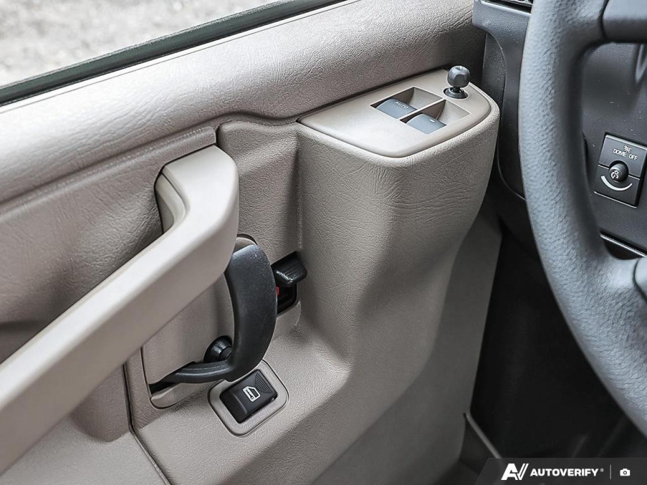 2025 GMC Savana Cargo Van 3500 Regular Wheelbase Rear-Wheel Drive Photo