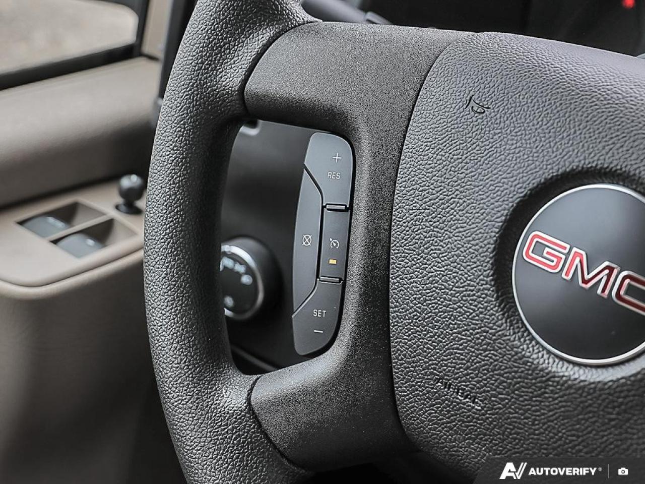 2025 GMC Savana Cargo Van 3500 Regular Wheelbase Rear-Wheel Drive Photo