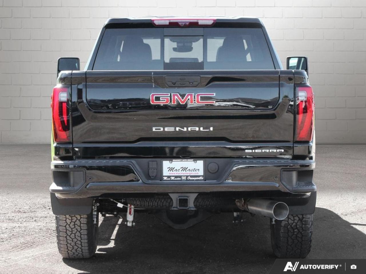 2025 GMC SIERRA 2500HD 4WD Crew Cab Standard Box Denali Photo