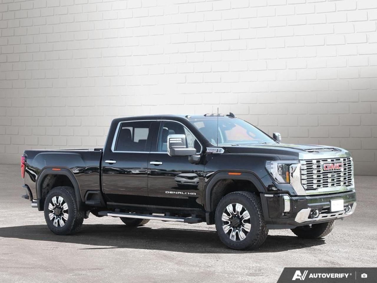 2025 GMC SIERRA 2500HD 4WD Crew Cab Standard Box Denali Photo