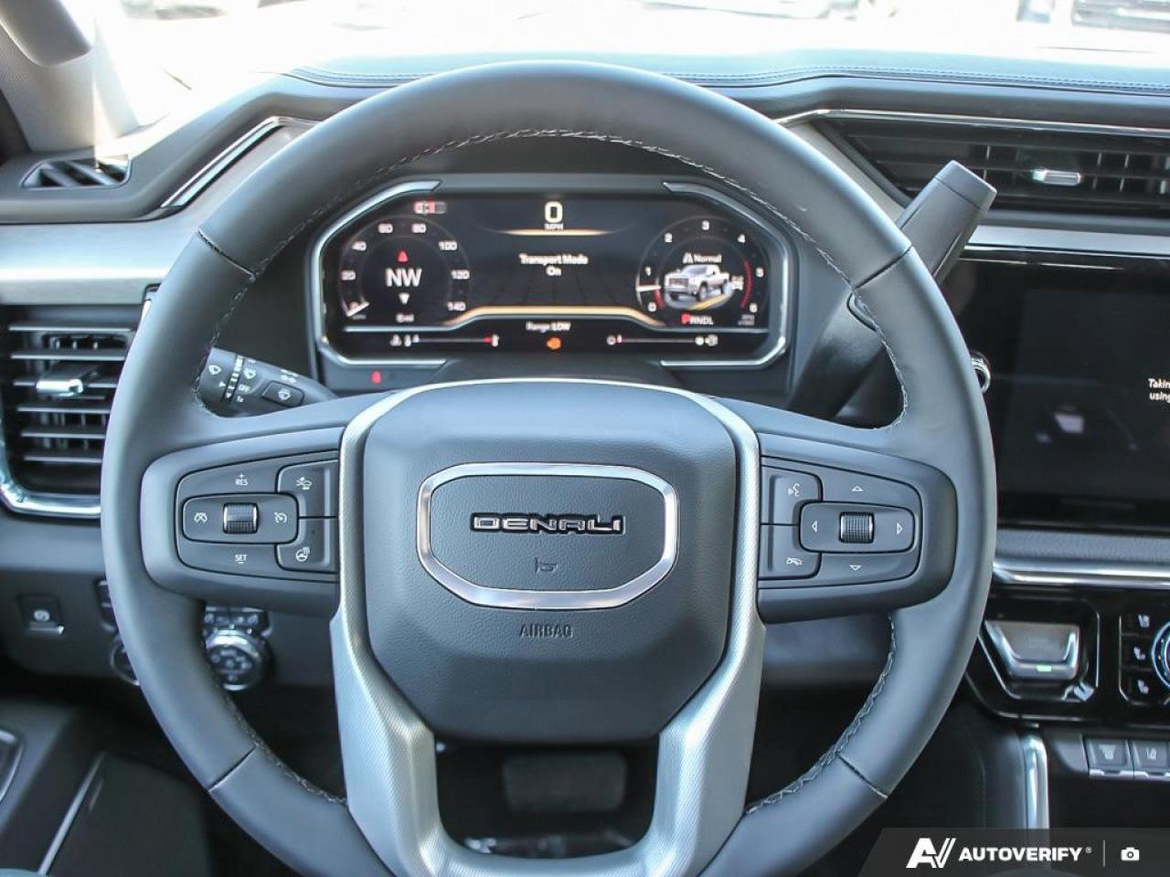 2025 GMC SIERRA 2500HD 4WD Crew Cab Standard Box Denali Photo