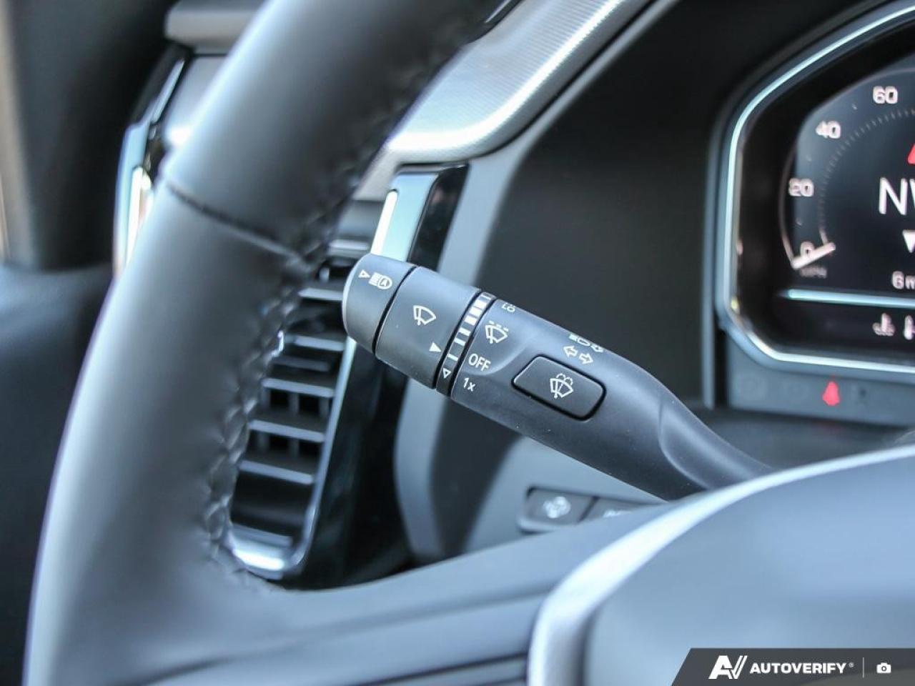 2025 GMC SIERRA 2500HD 4WD Crew Cab Standard Box Denali Photo