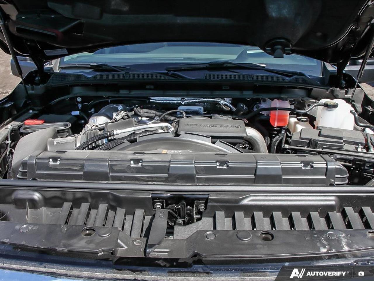 2025 GMC SIERRA 2500HD 4WD Crew Cab Standard Box Denali Photo