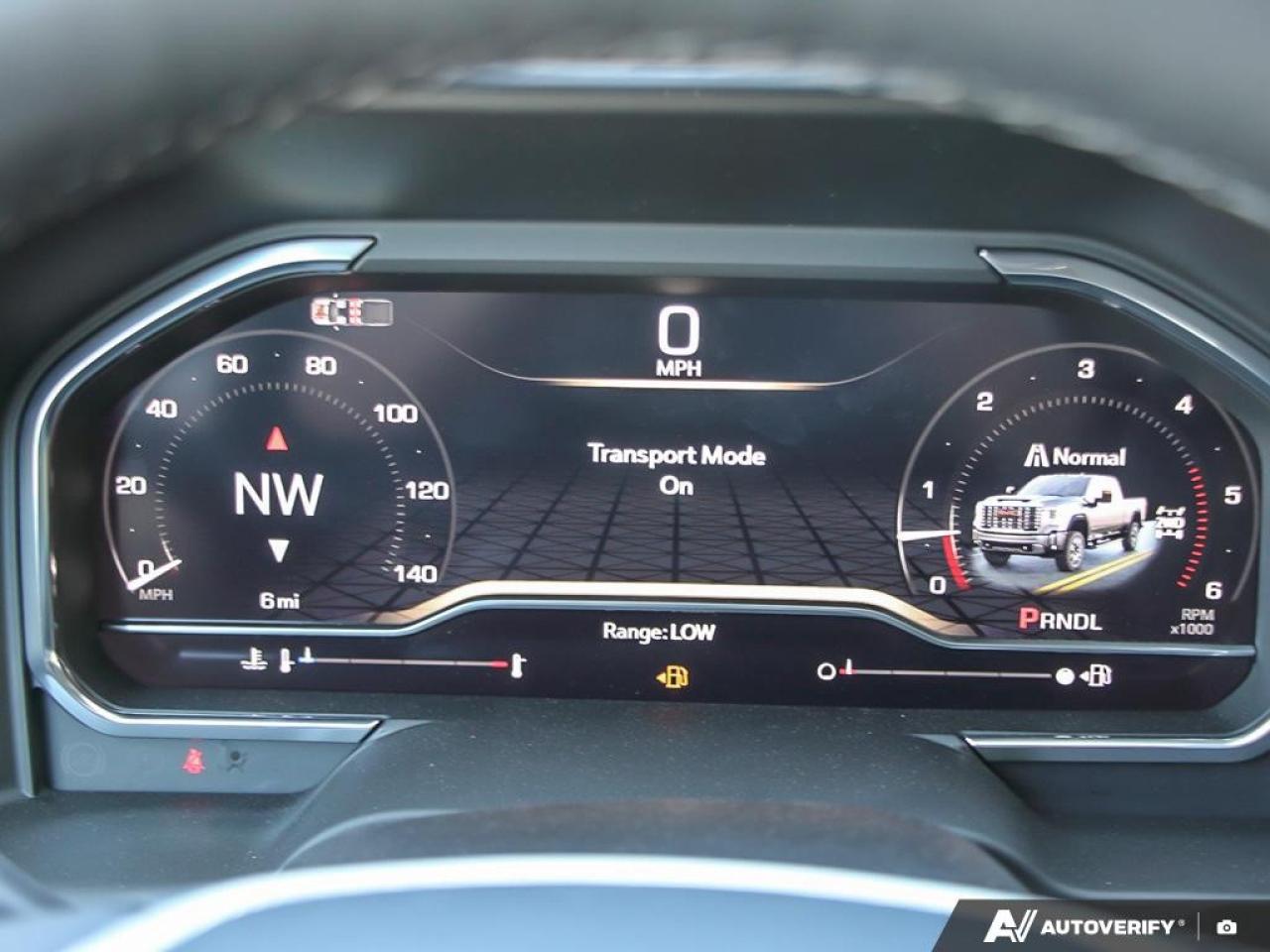 2025 GMC SIERRA 2500HD 4WD Crew Cab Standard Box Denali Photo