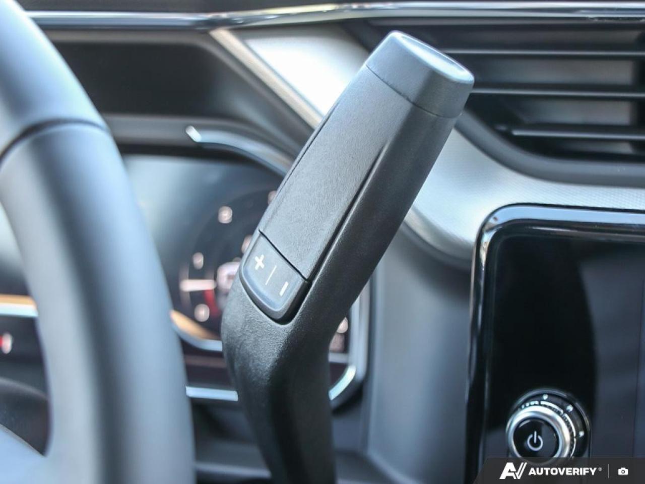 2025 GMC SIERRA 2500HD 4WD Crew Cab Standard Box Denali Photo