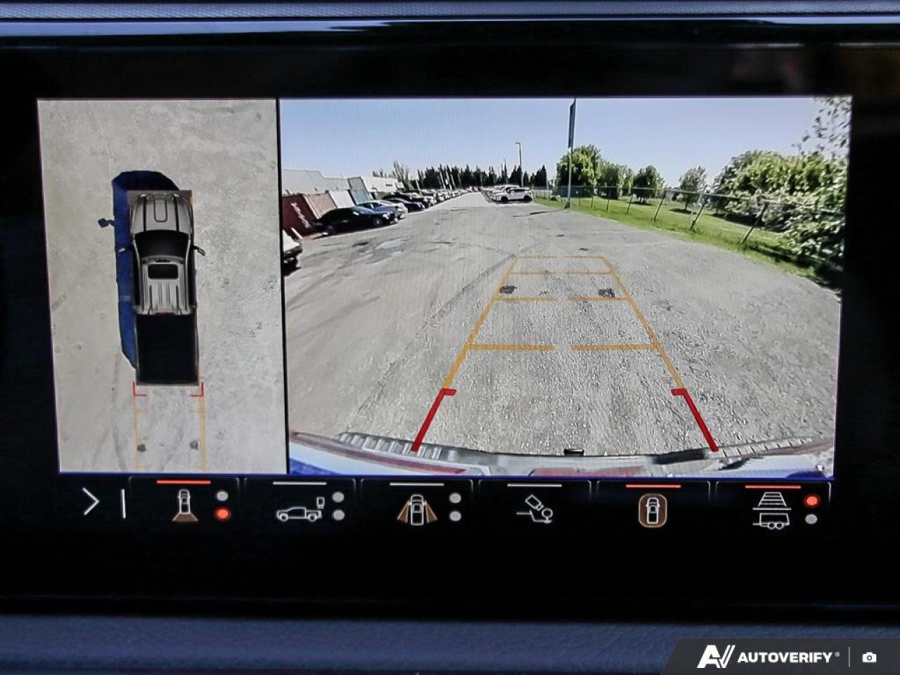 2025 GMC SIERRA 2500HD 4WD Crew Cab Standard Box Denali Photo