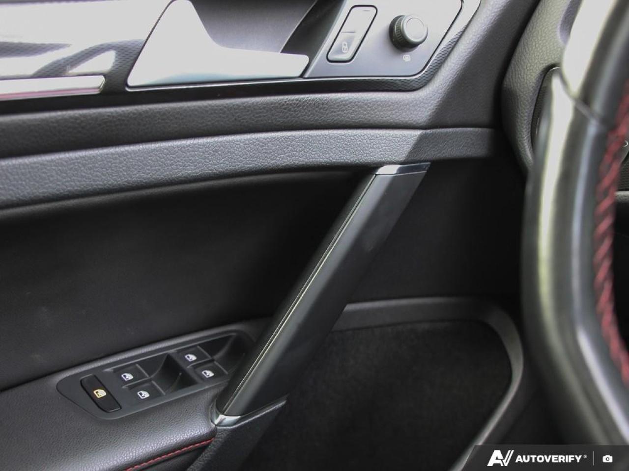 2016 Volkswagen Golf GTI 5dr HB Man Performance Photo