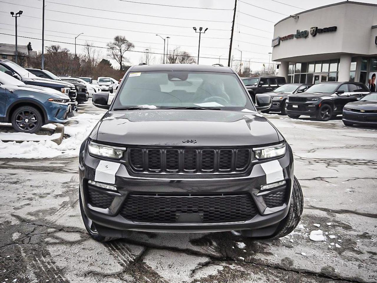 2025 Jeep Grand Cherokee  Photo