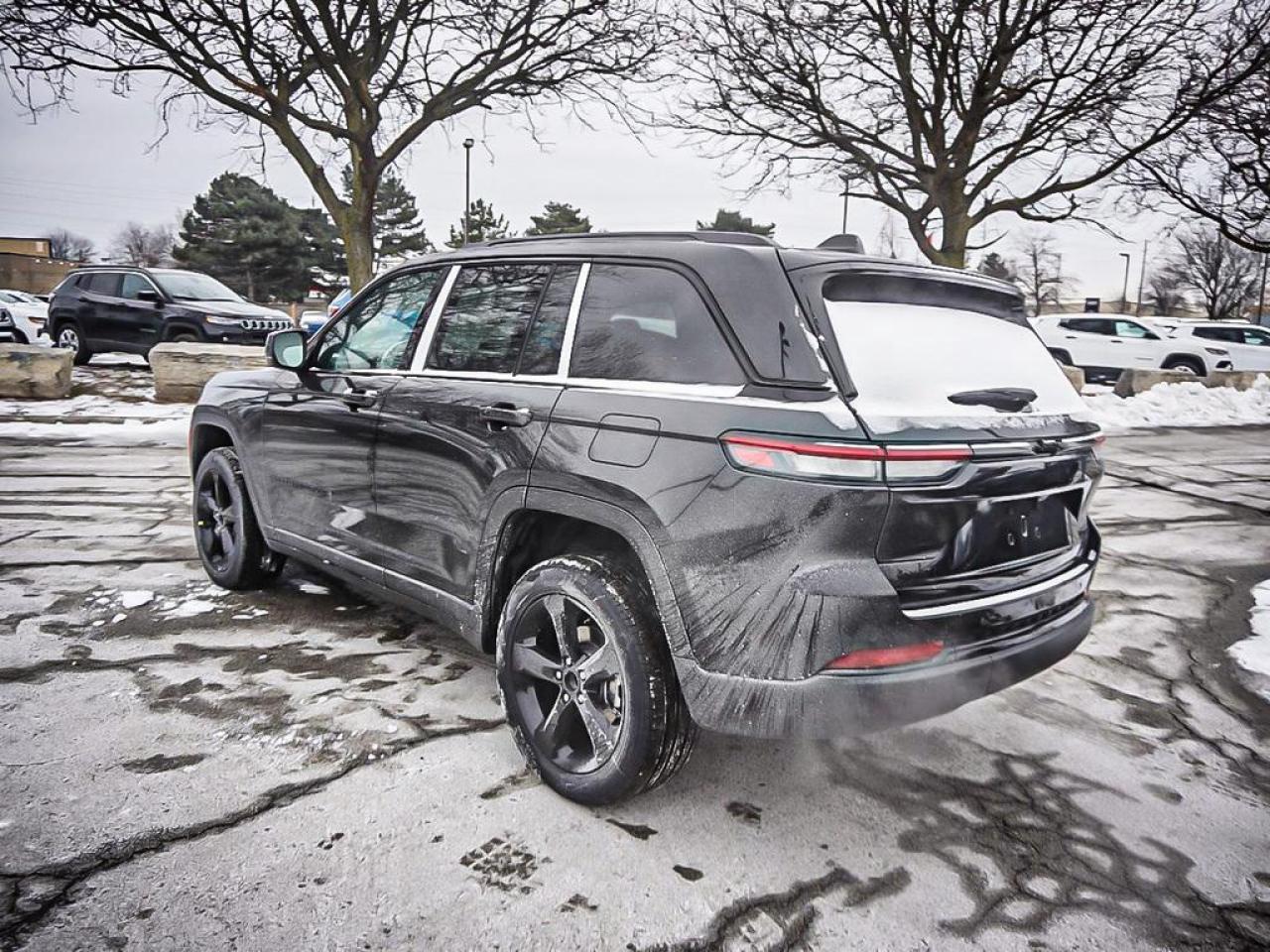 2025 Jeep Grand Cherokee  Photo