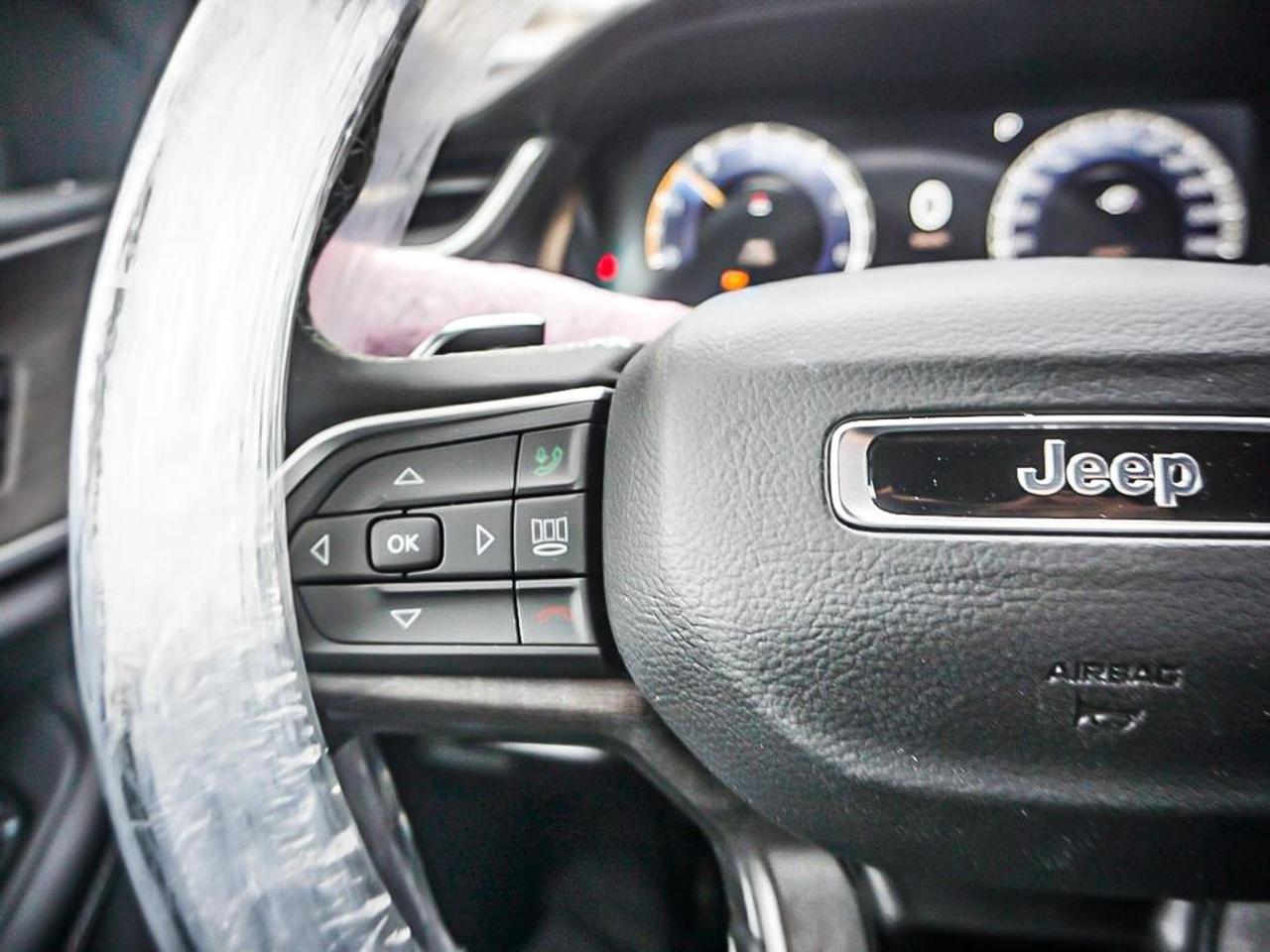 2025 Jeep Grand Cherokee  Photo