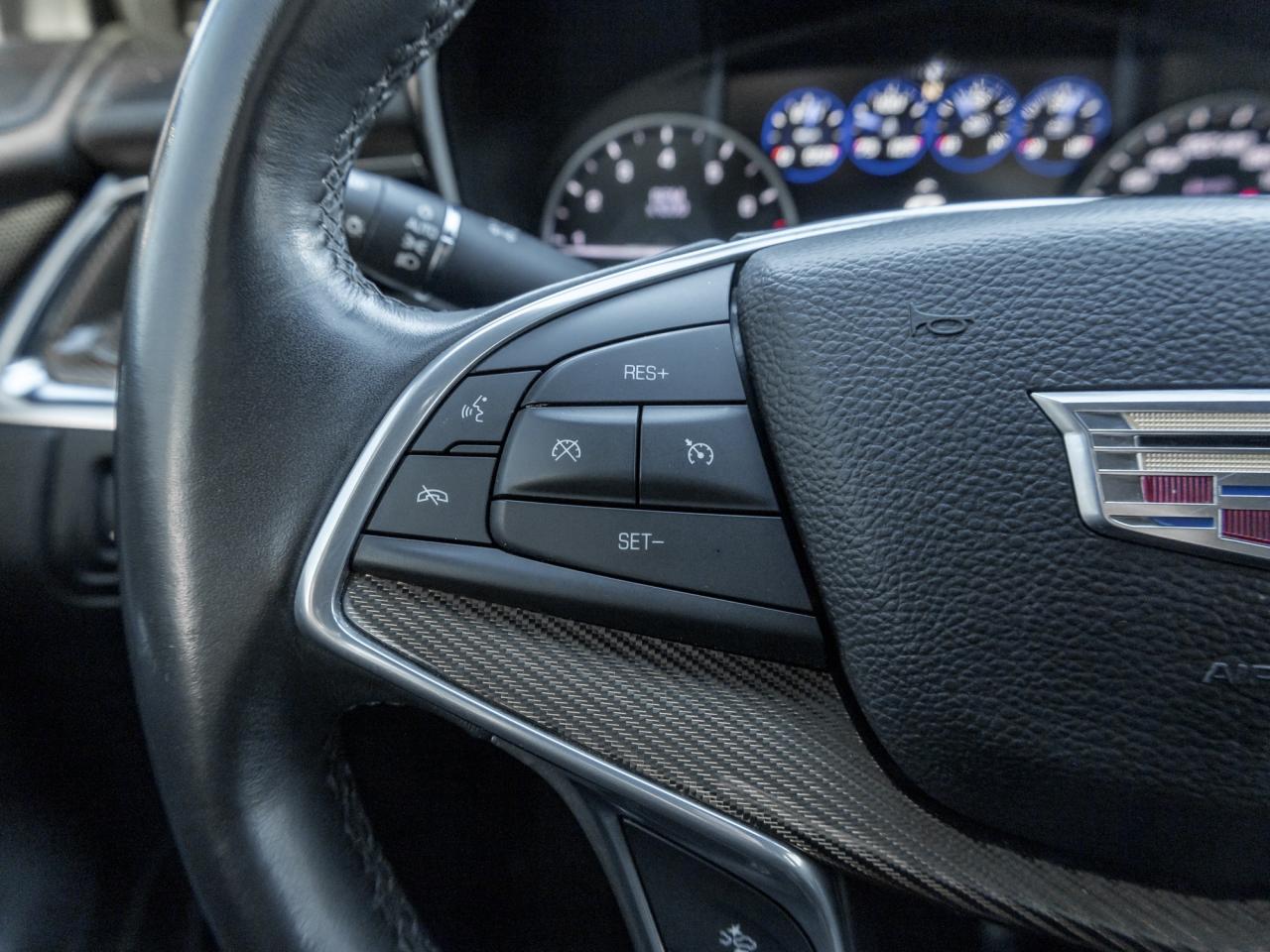 2017 Cadillac XT5 Platinum 4dr All-Wheel Drive Photo