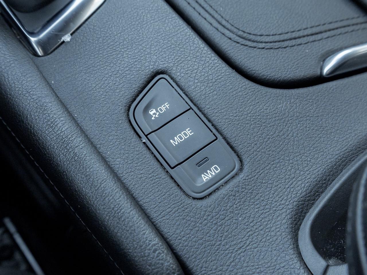 2017 Cadillac XT5 Platinum 4dr All-Wheel Drive Photo