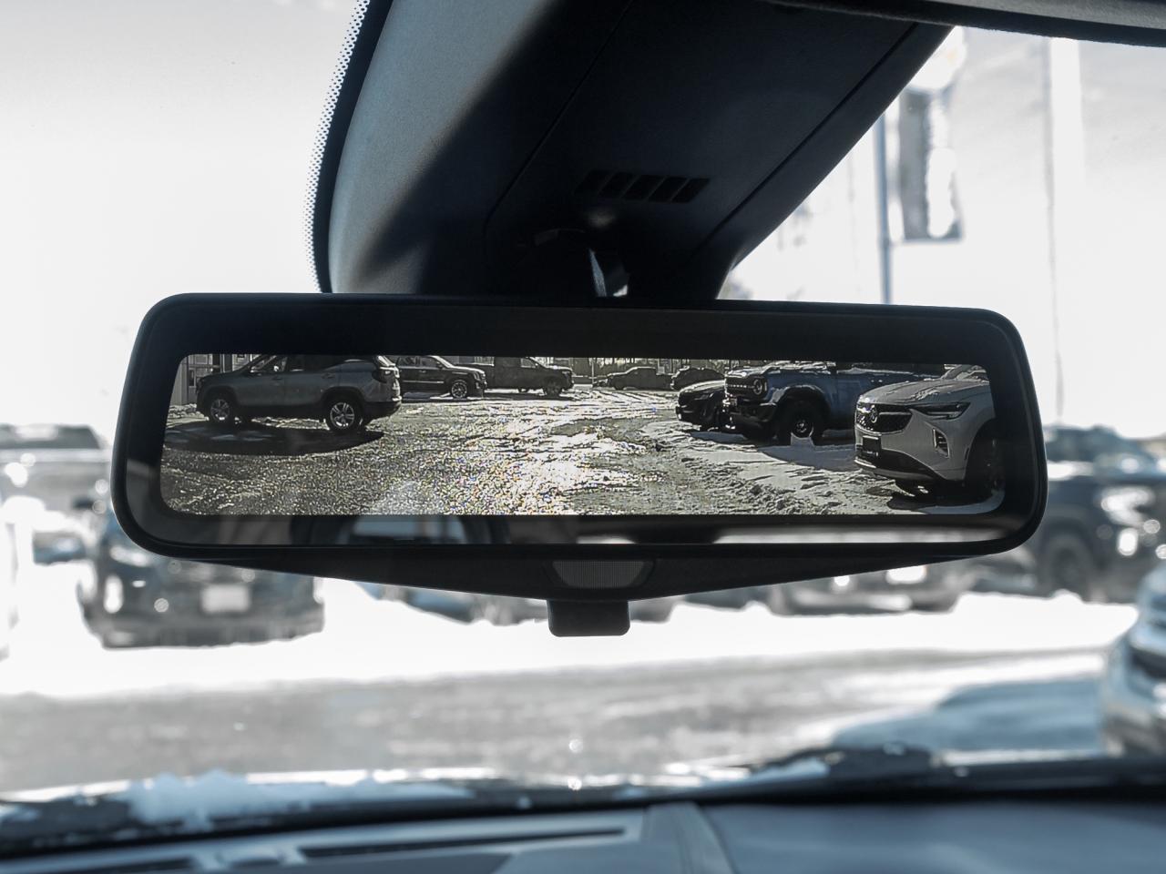 2017 Cadillac XT5 Platinum 4dr All-Wheel Drive Photo