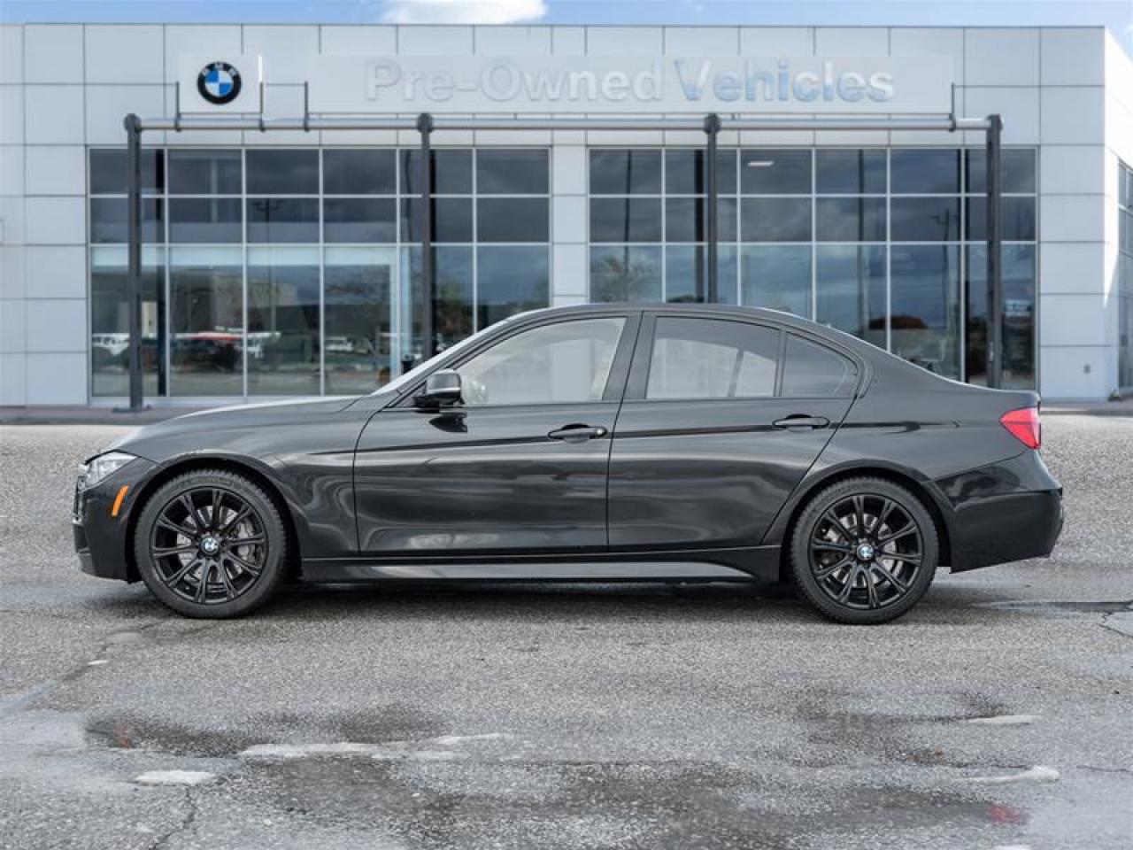 2018 BMW 330 i xDrive 4dr All-Wheel Drive Sedan Photo3