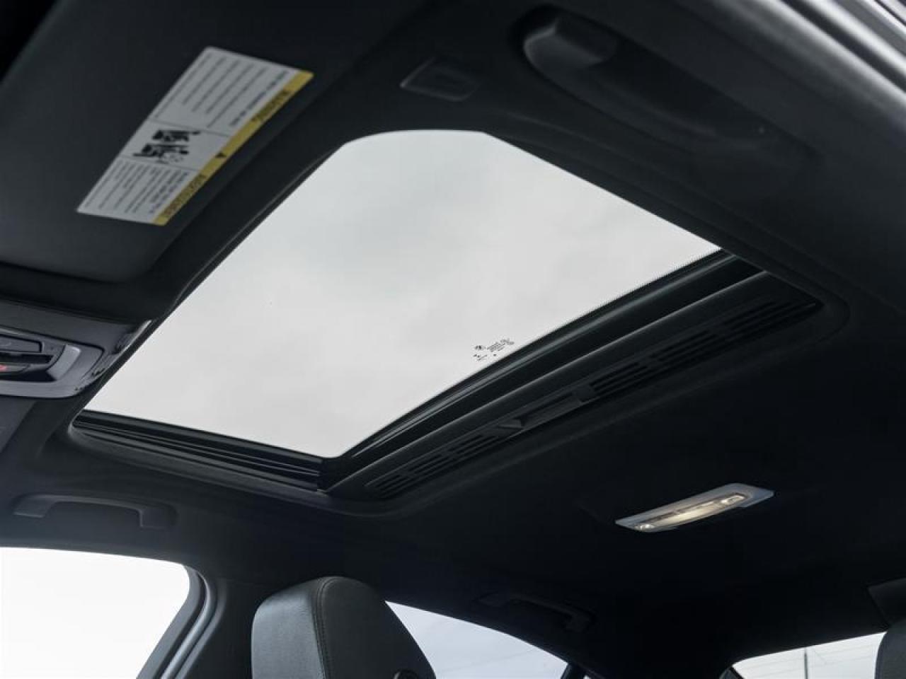 2018 BMW 330 i xDrive 4dr All-Wheel Drive Sedan Photo