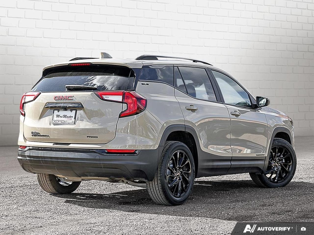 2023 GMC Terrain AWD SLE Photo4