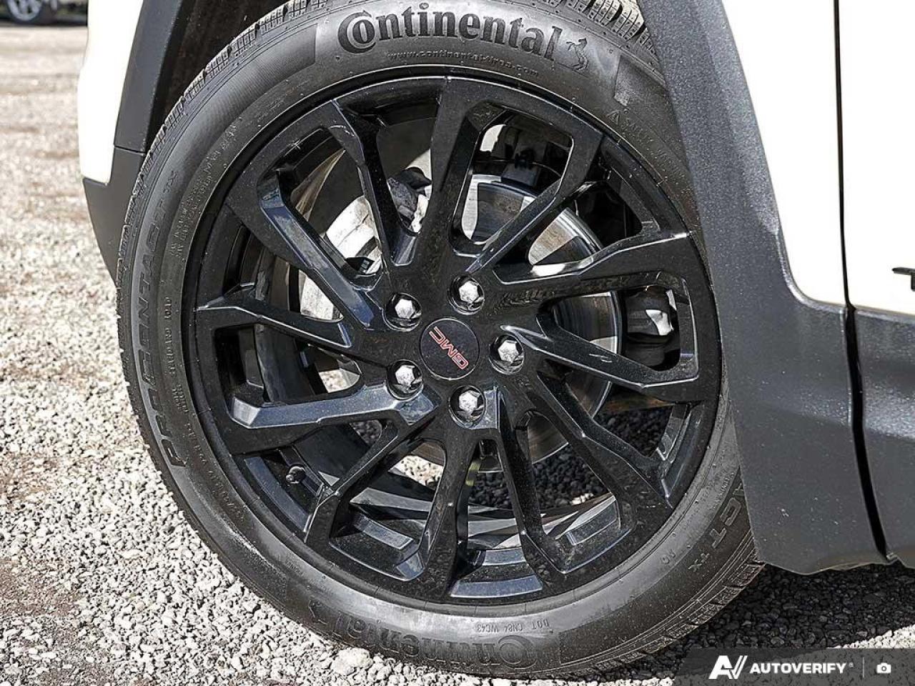 2023 GMC Terrain AWD SLE Photo