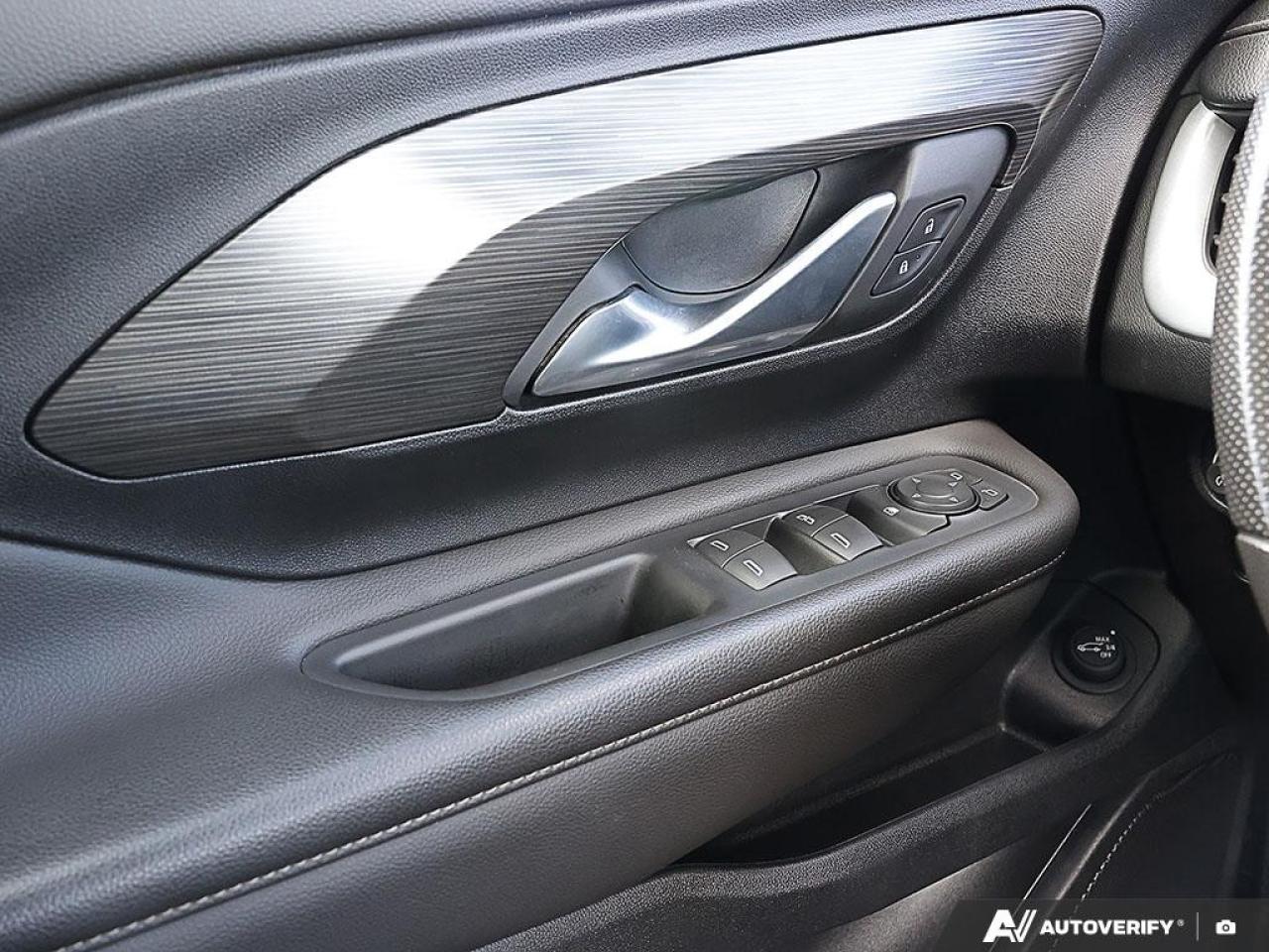 2023 GMC Terrain AWD SLE Photo