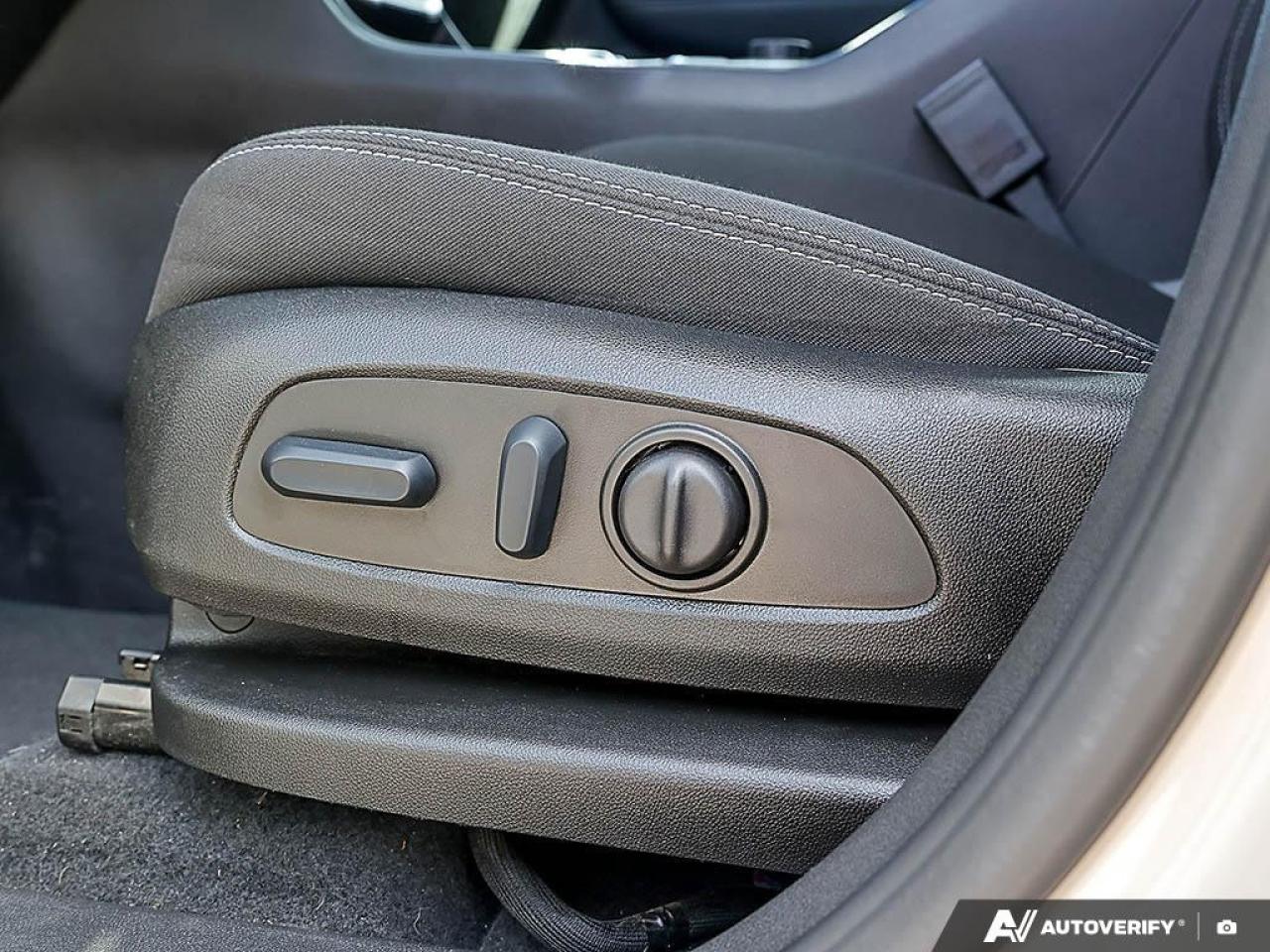 2023 GMC Terrain AWD SLE Photo