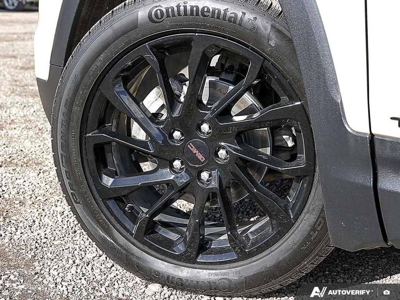 2023 GMC Terrain AWD SLE Photo