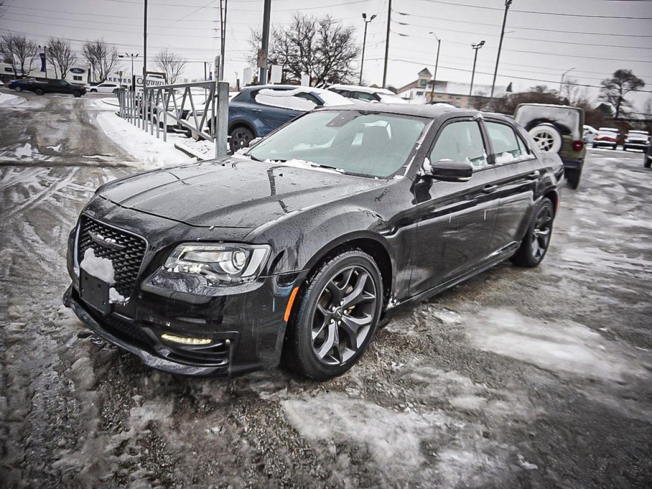 2023 Chrysler 300  Photo