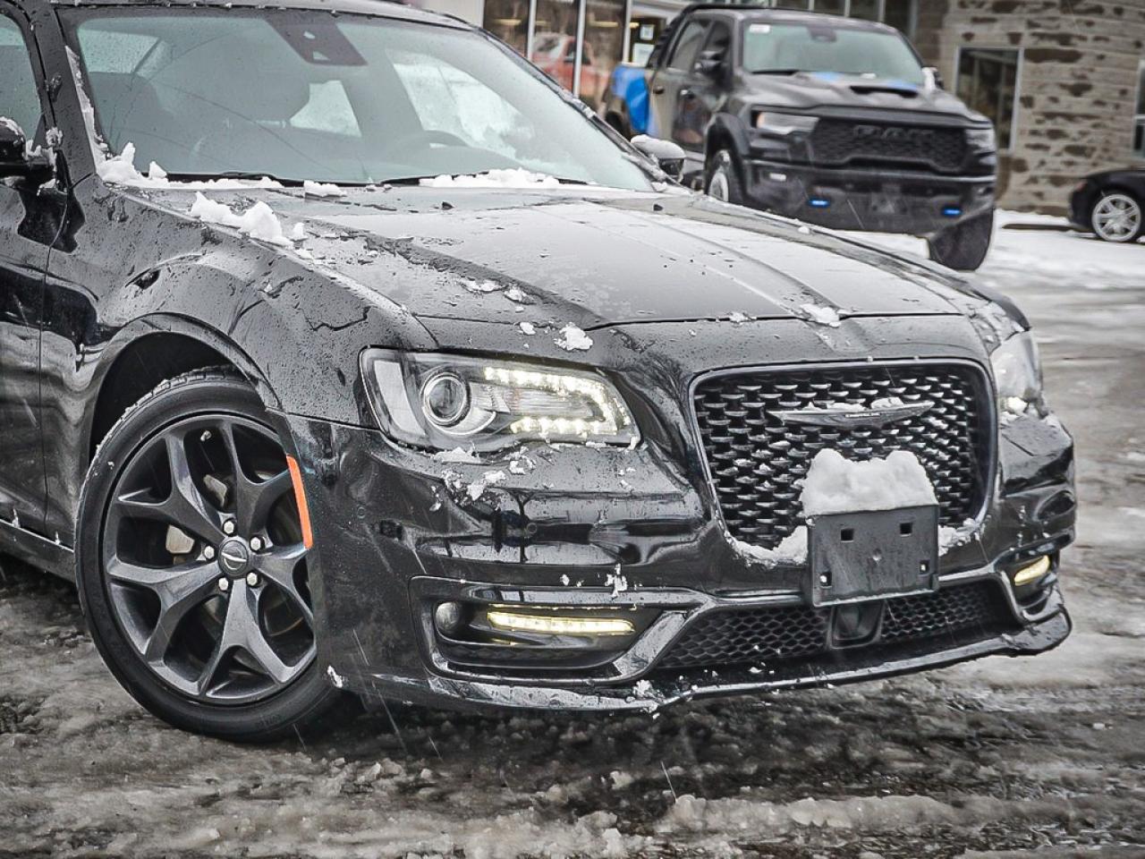 2023 Chrysler 300  Photo